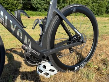 Tweedehands Canyon Aeroad CFR AXS 2025 2025 Road & Gravel — afbeelding 10 van 13