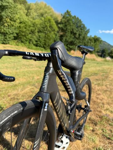 Tweedehands Canyon Aeroad CFR AXS 2025 2025 Road & Gravel — afbeelding 12 van 13