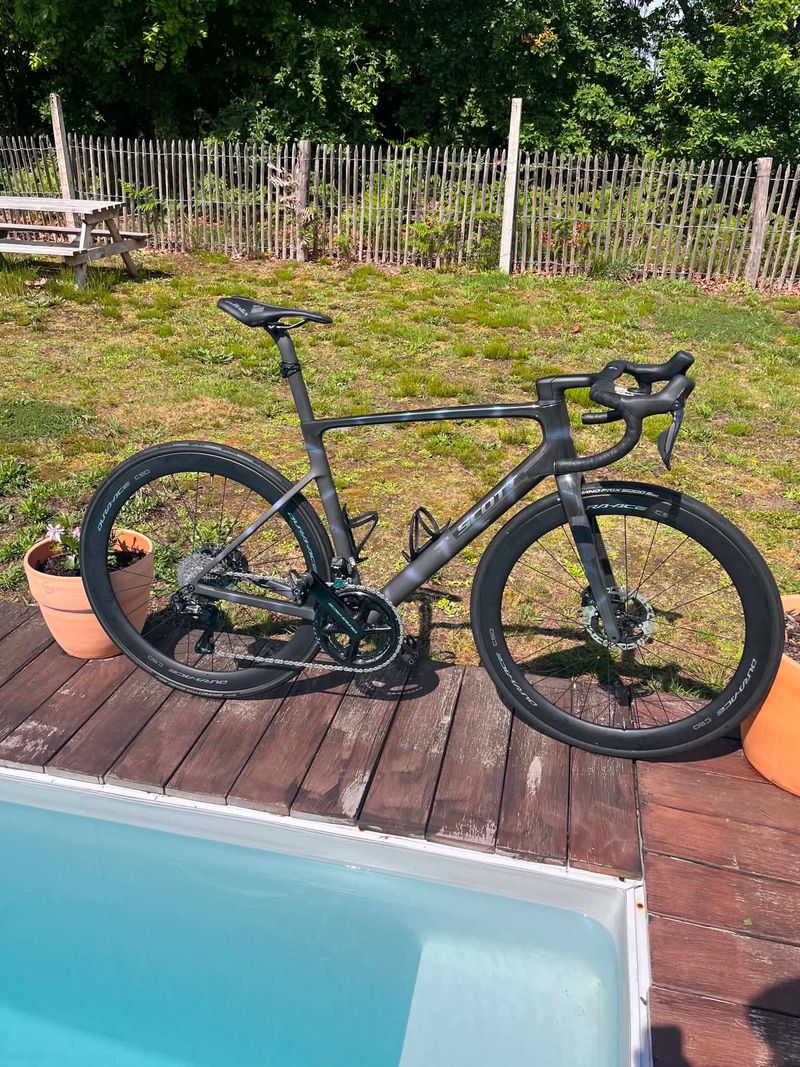 Scott Addict RC Ultimate 2025 Road & Gravel d'occasion — image 1 sur 3