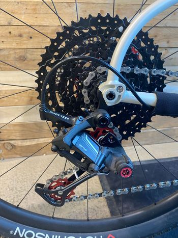 Goblinbikes Custom L-TWOO GRT 2025 Mountainbike usato, Bianco — immagine 3 di 10