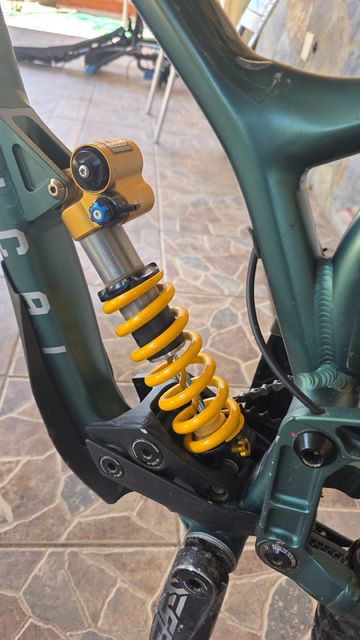 Tweedehands Commencal Supreme SRAM GX DH 2023 Mountainbike — afbeelding 6 van 19