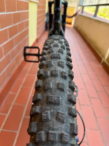 Używany Vitus Escarpe 27 Frame 2022 2022 Mountainbike — zdjęcie 14 z 18