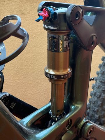 Używany Vitus Escarpe 27 Frame 2022 2022 Mountainbike — zdjęcie 6 z 18