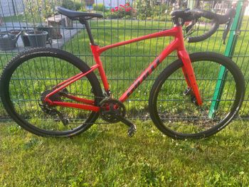 Used Giant Revolt 1 2022 2022 Road & Gravel