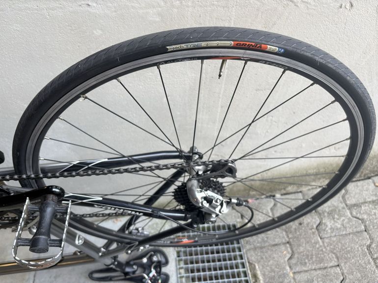 Used Merida Scultura Shimano 105 2014 Road & Gravel, Light Gray — image 24 of 26