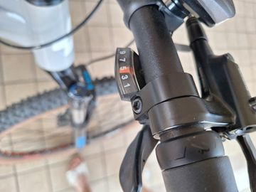 Gebrauchtes CUBE AIM SL 2022 2022 Mountainbike, Hellgrau — Bild 13 von 30