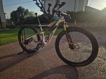 Cannondale Scalpel Shimano Deore XT 2023 Mountainbike de segunda mano, Blanco — imagen 2 de 11