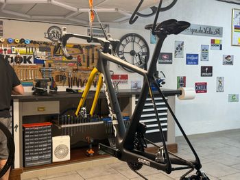 Used Cervélo R5 SRAM Red 2024 Road & Gravel, Black — image 2 of 3