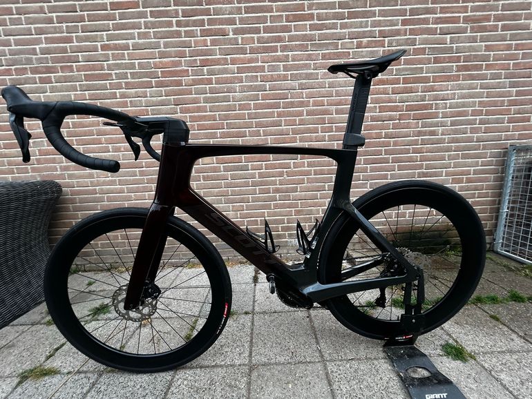 Scott Foil Shimano 105 Di2 2023 Road & Gravel usato, Rosso — immagine 3 di 7