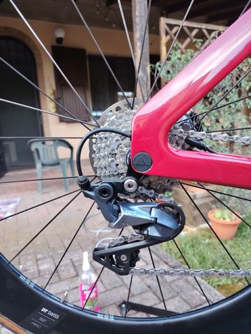 Gebrauchtes Canyon Aeroad CF SL 8 Disc 2023 2023 Road & Gravel, Rot — Bild 3 von 23