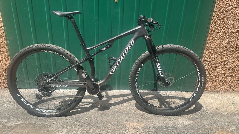 Specialized Epic EVO Expert 2023 2023 MTB usato