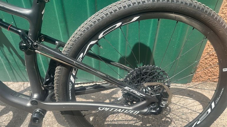 Brugt Specialized Epic EVO Expert 2023 2023 Mountainbike — billede 14 af 16