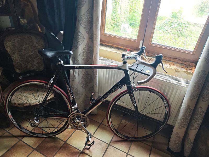 Thompson Hydro Shimano 105 2019 Road & Gravel d'occasion