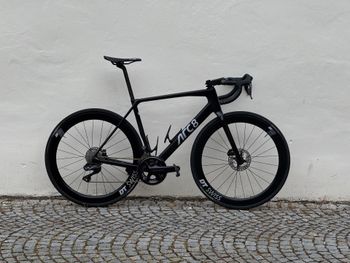 Käytetty ARC8 Escapee DB ULTEGRA DI2 2023 2023 Road & Gravel