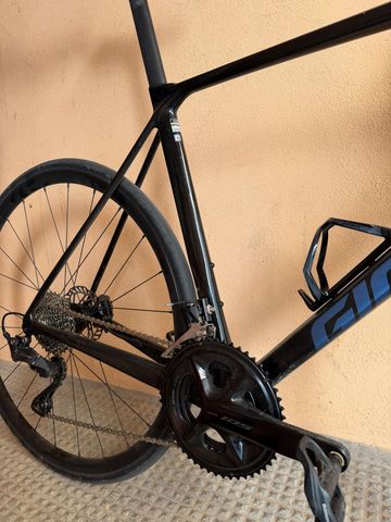 Używany Giant TCR Advanced 2 2025 2025 Road & Gravel — zdjęcie 3 z 5