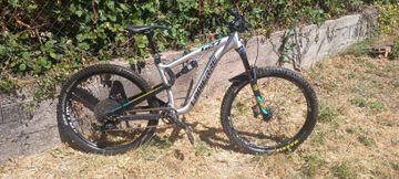 Lapierre Zesty AM 427 2017 Mountainbike usato, Grigio chiaro — immagine 1 di 3
