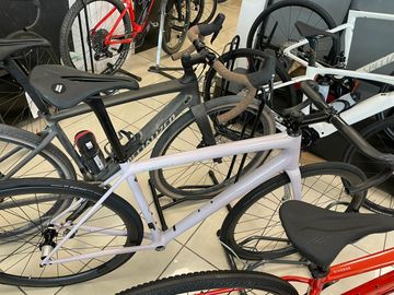 Gebrauchtes Specialized Aethos Frameset 2023 Road & Gravel, Hellgrau — Bild 4 von 8