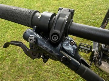 Commencal CLASH 24 MAXXIS 2021 2021 Youth usato, Grigio chiaro — immagine 9 di 19
