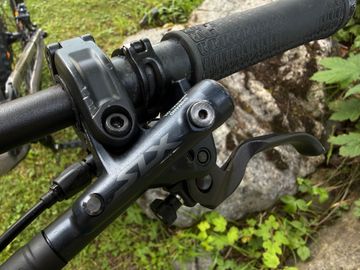 Commencal CLASH 24 MAXXIS 2021 2021 Youth usato, Grigio chiaro — immagine 8 di 19