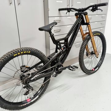 Brugt Santa Cruz V10 DH X01 2024 2024 Mountainbike — billede 4 af 11