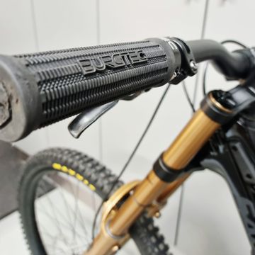 Brugt Santa Cruz V10 DH X01 2024 2024 Mountainbike — billede 10 af 11