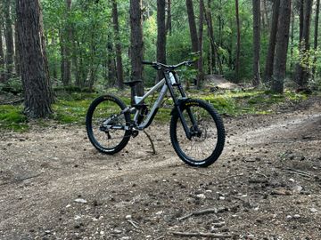 Used CUBE TWO15, PRO 27.5 2025 2025 Mountainbike, Light Gray, 27.5 — image 2 of 9
