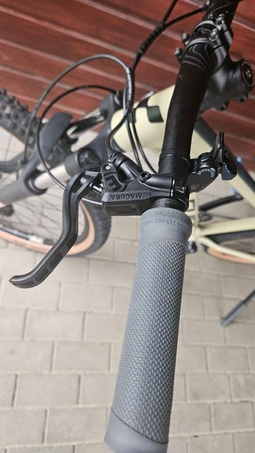 Tweedehands CUBE Aim Shimano Deore 2022 Mountainbike — afbeelding 7 van 12