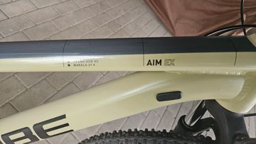 Tweedehands CUBE Aim Shimano Deore 2022 Mountainbike — afbeelding 9 van 12