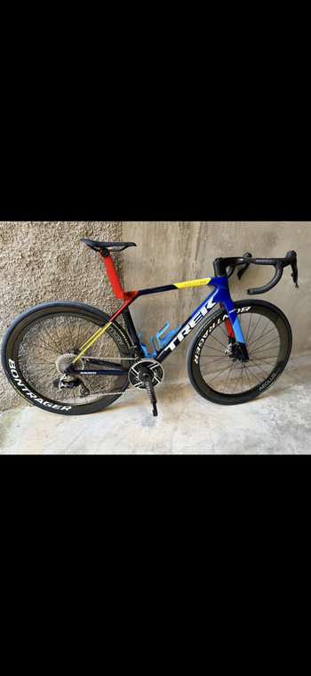 Używany Trek Madone SLR 9 AXS 1x Gen 8 2026 2026 Road & Gravel