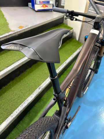 Orbea Oiz Shimano Deore XT Di2 2026 Mountainbike usato, Arancione — immagine 4 di 8