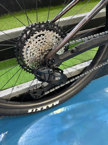 Orbea Oiz Shimano Deore XT Di2 2026 Mountainbike usato, Arancione — immagine 6 di 8