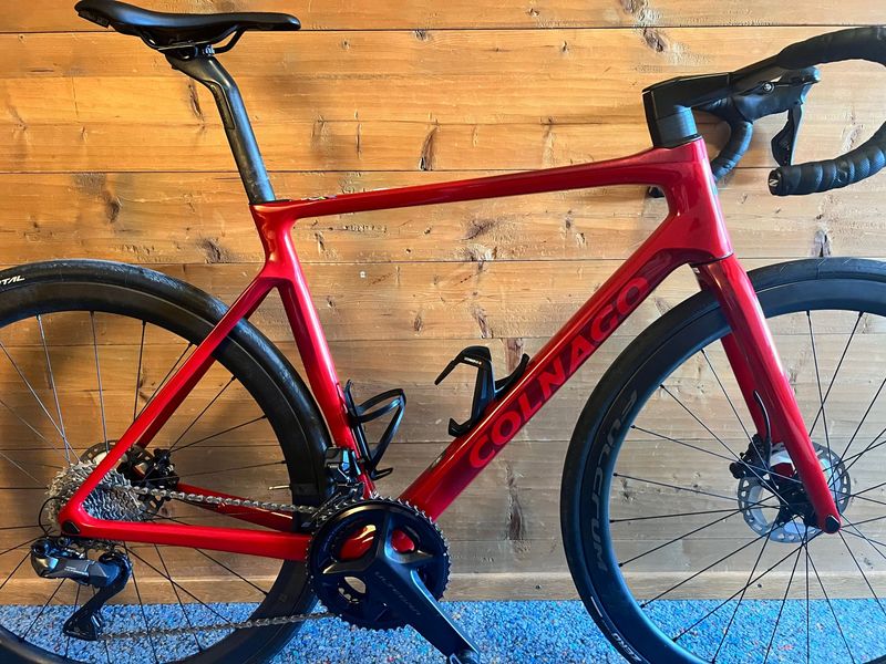 Używany Colnago V4Rs Disc Ultegra Di2 8100 w/Fulcrum Racing Wind 400 Wheels 2023 2023 Road & Gravel