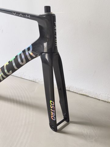 Used Factor OSTRO VAM - Frameset Premium 2025 Frameset 2025 Road & Gravel, Black — image 2 of 9