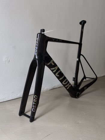 Tweedehands Factor OSTRO VAM - Frameset Premium 2025 Frameset 2025 Road & Gravel — afbeelding 8 van 9