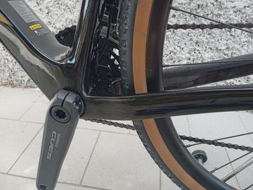 Tweedehands Giant Revolt Advanced 3 2025 2025 Road & Gravel — afbeelding 22 van 31