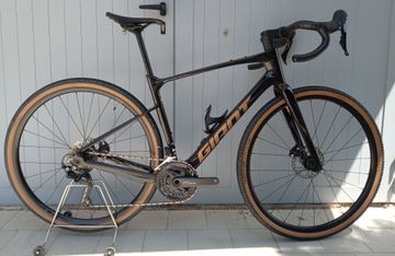 Tweedehands Giant Revolt Advanced 3 2025 2025 Road & Gravel — afbeelding 1 van 31