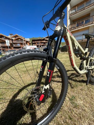 Brugt Saracen Ariel 60 - Bone 2026 2026 Mountainbike — billede 5 af 8