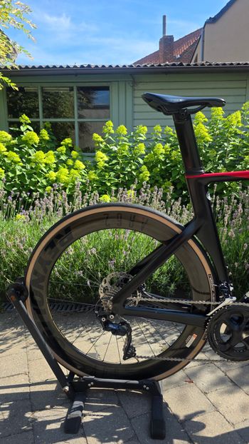 Canyon Aeroad CF SL 7 Disc 2023 2023 Road & Gravel usato, Nero — immagine 6 di 17
