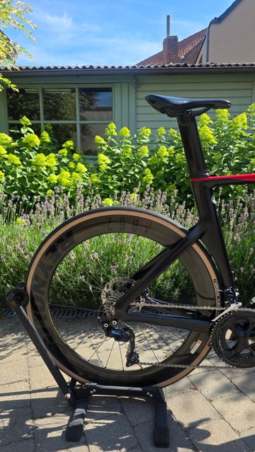 Używany Canyon Aeroad CF SL 7 Disc 2023 2023 Road & Gravel — zdjęcie 6 z 17