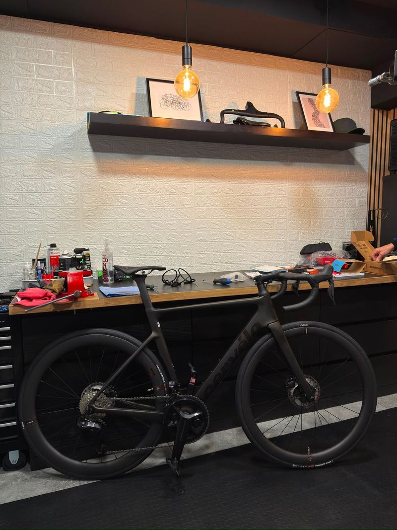Gebrauchtes Cervélo Soloist Shimano Ultegra Di2 2026 Road & Gravel, Schwarz — Bild 3 von 15