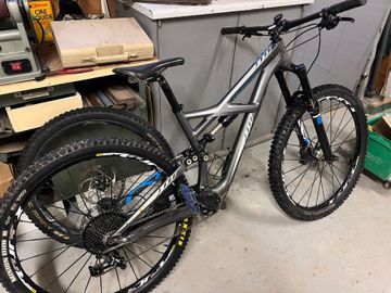 Tweedehands Specialized Enduro Comp 29/6Fattie 2018 2018 Mountainbike — afbeelding 2 van 3
