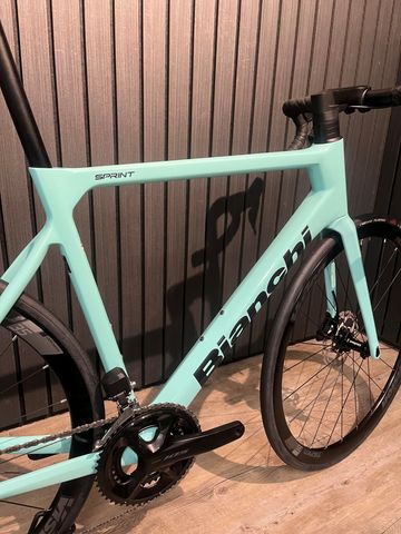 Brugt Bianchi Sprint 105 Di2 2024 2024 Road & Gravel — billede 5 af 7