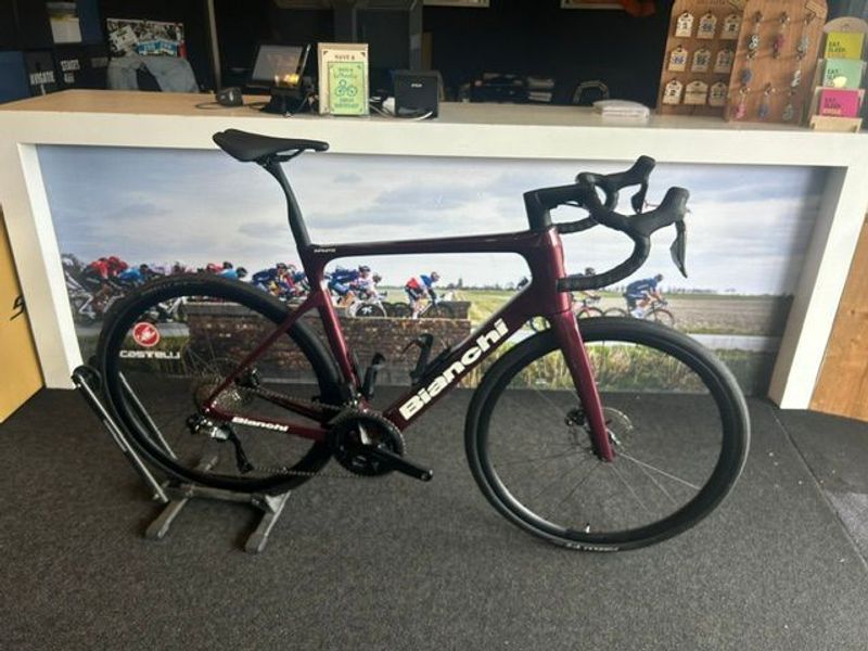 Bianchi Infinito DI2 2026 2026 Road & Gravel usato