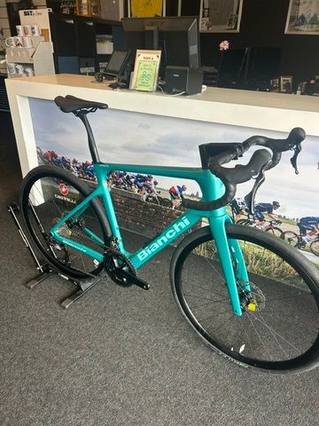 Gebrauchtes Bianchi Infinito 105 2026 2026 Road & Gravel, Grün — Bild 2 von 3