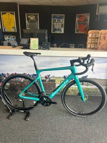 Używany Bianchi Infinito 105 2026 2026 Road & Gravel
