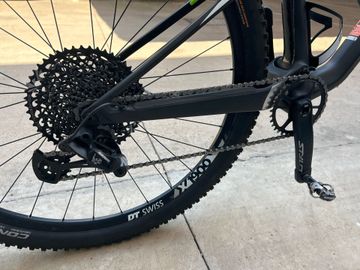 Używany Canyon Lux CF 6 2022 2022 Mountainbike — zdjęcie 3 z 3