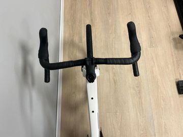 Used Giant Revolt Advanced 0 2026 2026 Road & Gravel, White — image 4 of 8