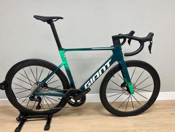 Giant Propel Advanced Pro 0-Di2 2027 2027 Corsa & gravel usato