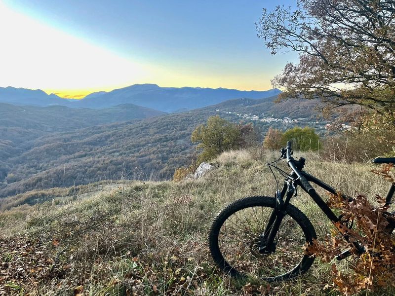 Trek Procaliber 9.5 2022 2022 Mountainbike usato, Nero — immagine 3 di 3