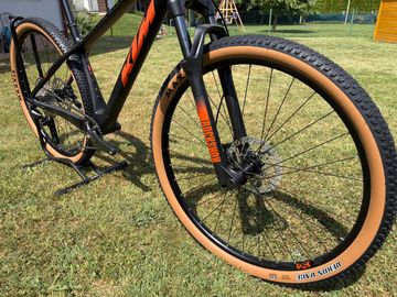 Gebrauchtes KTM MYROON COMP 29 2025 2025 Mountainbike, Schwarz, 29 — Bild 4 von 9